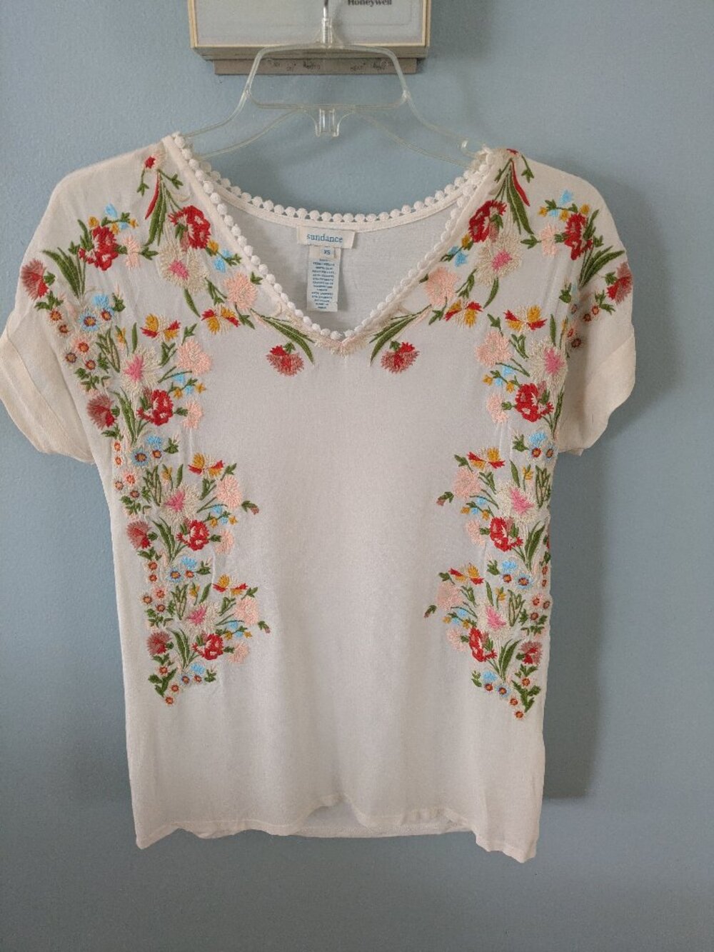 Sunc\dance Cream Embroidered top xs